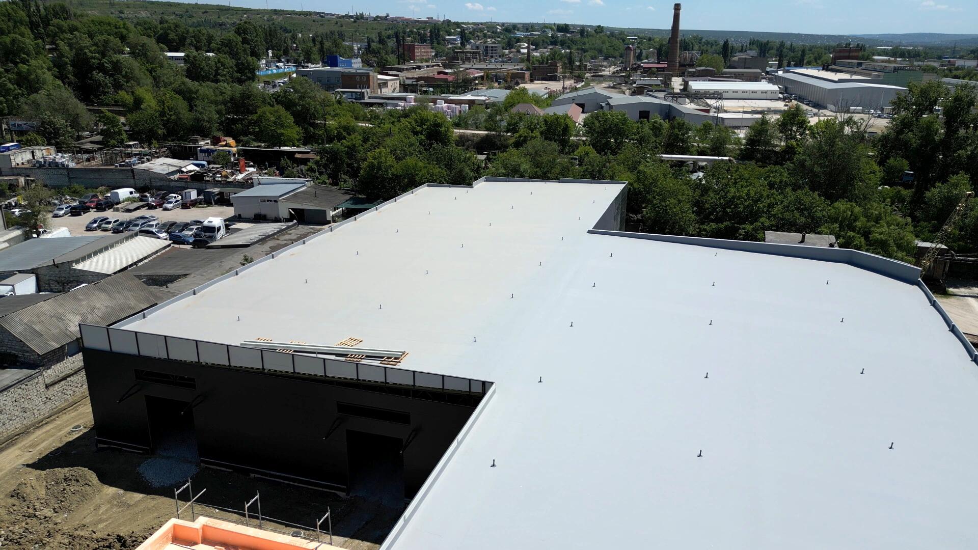 Roofing of the production facility at the Uzinelor street